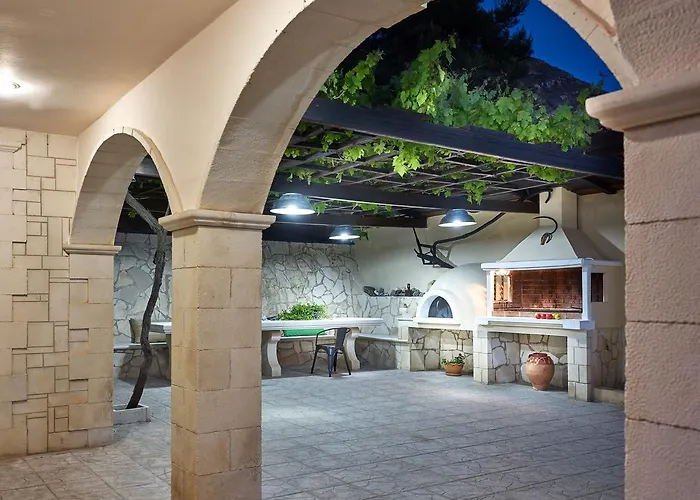 Kanalos - Family With Private Pool & Stunning Views, By Zantewize *