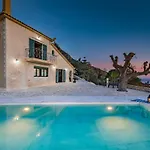 Kanalos - Family With Private Pool & Stunning Views, By Zantewize 빌라 *