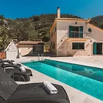 빌라 Kanalos - Family With Private Pool & Stunning Views, By Zantewize Kalamákion