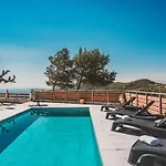 Kanalos - Family With Private Pool & Stunning Views, By Zantewize *