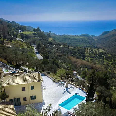 Kanalos - Family With Private Pool & Stunning Views, By Zantewize Vila