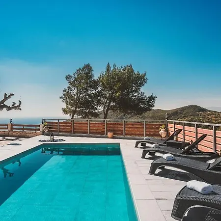 Kanalos - Family With Private Pool & Stunning Views, By Zantewize *